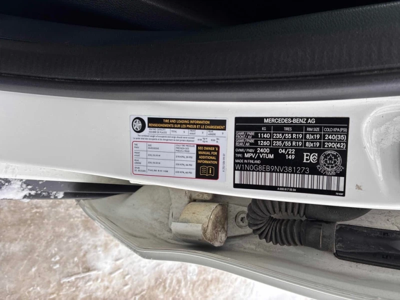 Mercedes-Benz GLC * 300 * CARFAX * ФИНАНСИРАНЕ, снимка 11 - Автомобили и джипове - 52820112