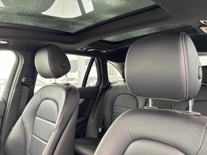 Mercedes-Benz GLC * 300 * CARFAX * ФИНАНСИРАНЕ, снимка 10 - Автомобили и джипове - 52820112