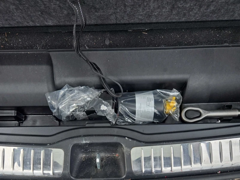 Mercedes-Benz GLE 350 * 360  * Панорамa * Keyless * Подгреви * Carfax, снимка 16 - Автомобили и джипове - 53448071