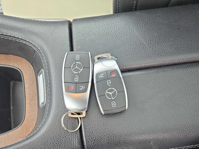 Mercedes-Benz GLE 350 * 360  * Панорамa * Keyless * Подгреви * Carfax, снимка 12 - Автомобили и джипове - 53448071