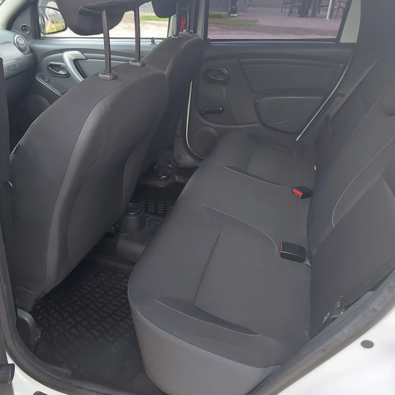 Dacia Duster, снимка 9 - Автомобили и джипове - 53449415