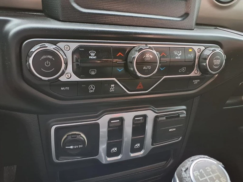 Jeep Wrangler !Sport S 4WD!* АвтоКредит* Цена до БГ* , снимка 12 - Автомобили и джипове - 53471613