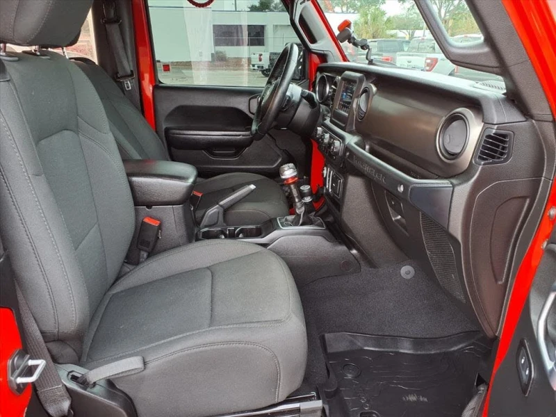 Jeep Wrangler !Sport S 4WD!* АвтоКредит* Цена до БГ* , снимка 6 - Автомобили и джипове - 53471613