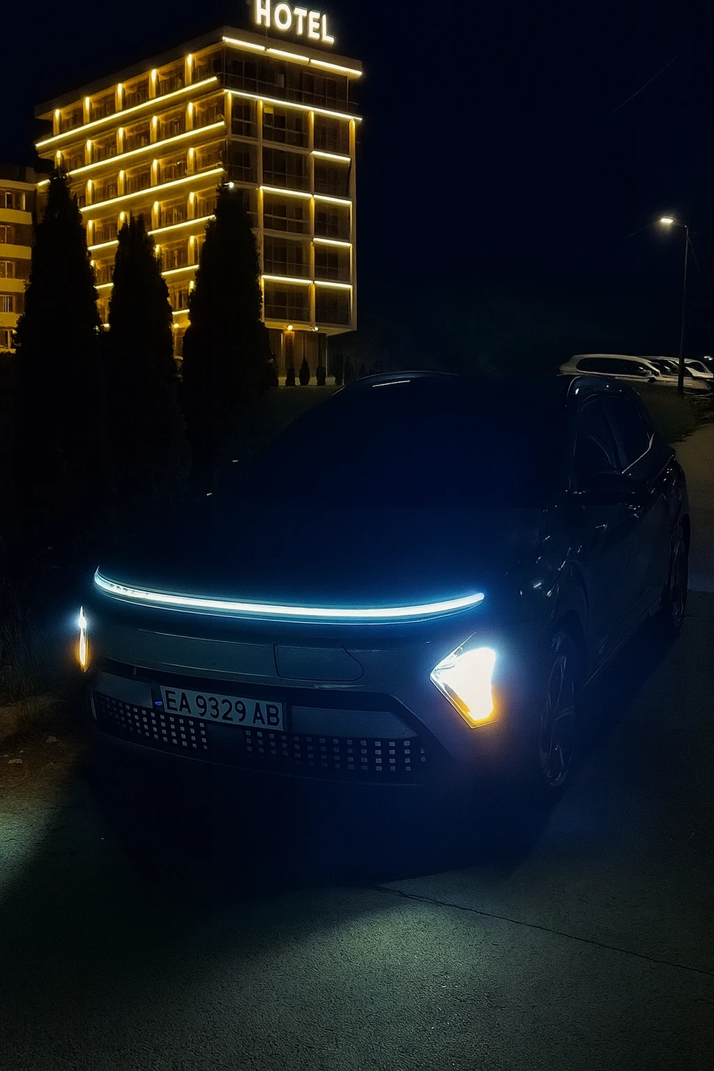 Hyundai Kona EV 65 kWh PREMIUM ГАРАНЦИЯ - изображение 7