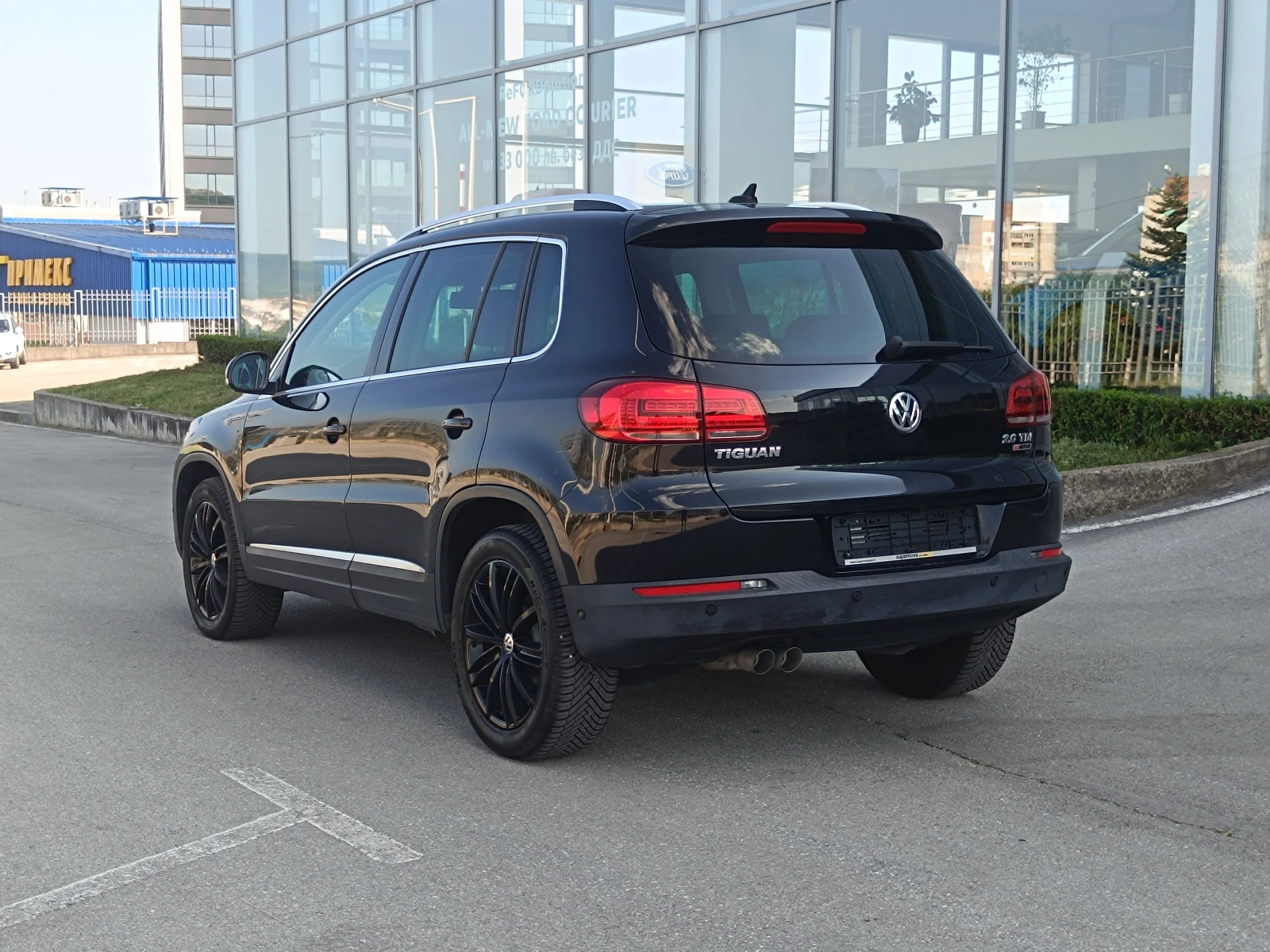 VW Tiguan 2.0 TDI | 4 MOTION - изображение 4