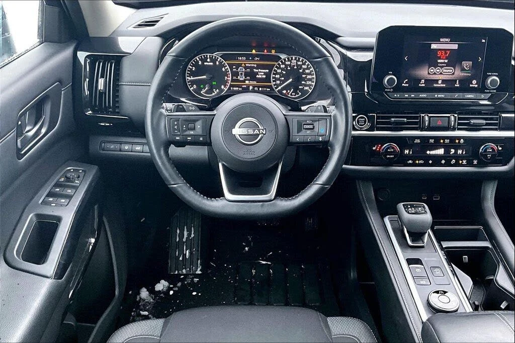 Nissan Pathfinder SV* 4x4* АвтоКредит* (ЦЕНА ДО БГ) - изображение 9