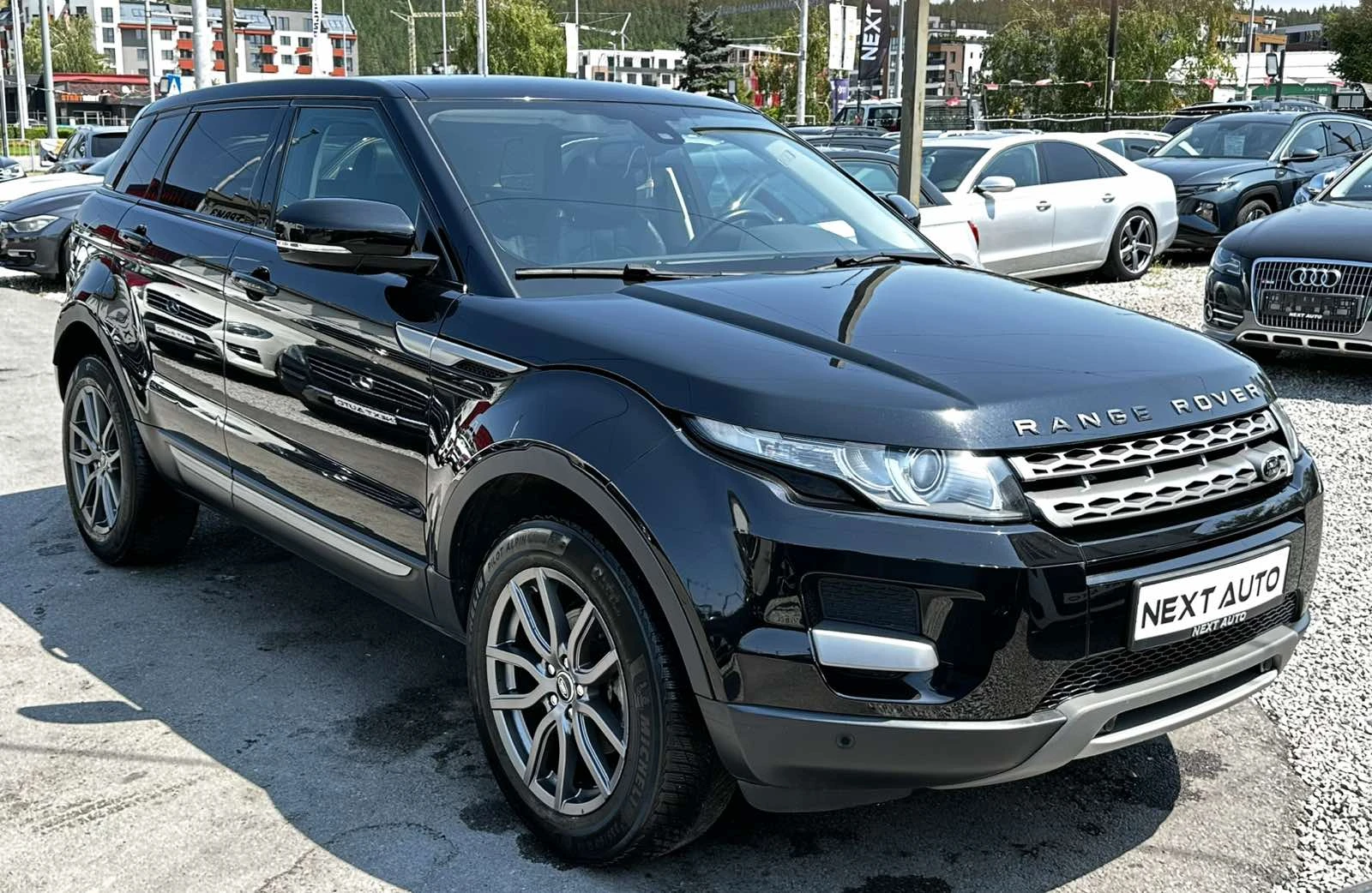 Land Rover Range Rover Evoque SPORT 2.0i 241HP PANO CAMERA SWISS - изображение 3