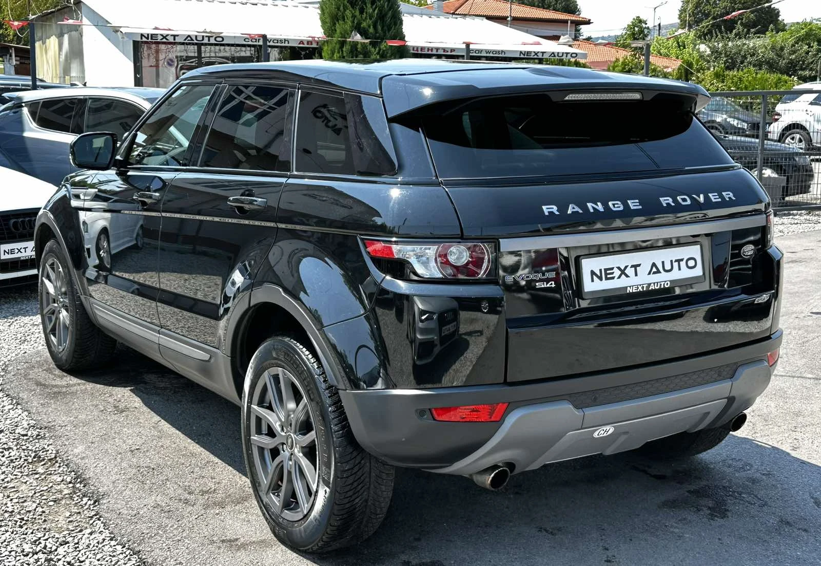 Land Rover Range Rover Evoque SPORT 2.0i 241HP PANO CAMERA SWISS - изображение 7