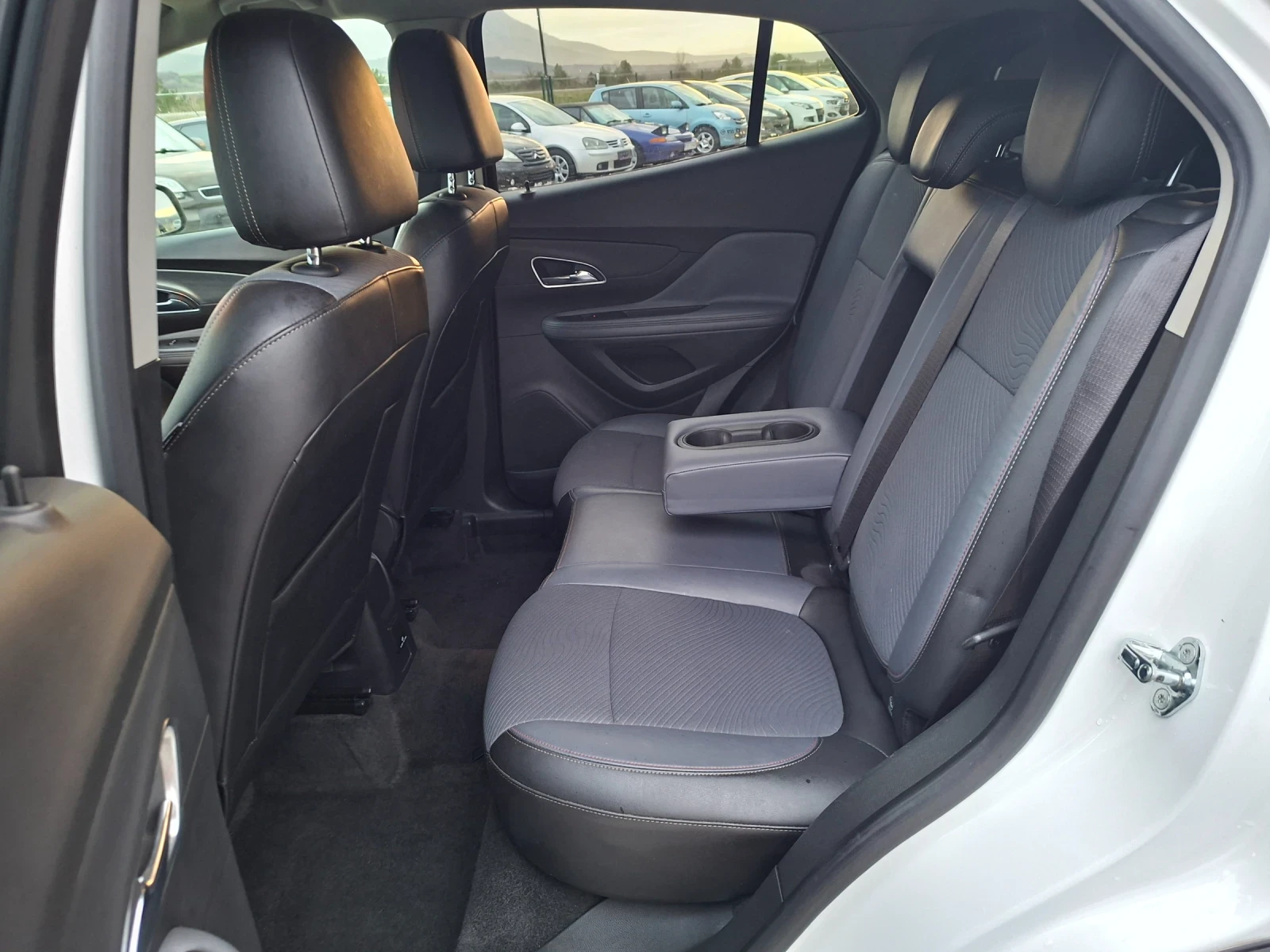 Opel Mokka 1, 7 cdti, снимка 11 - Автомобили и джипове - 53772227