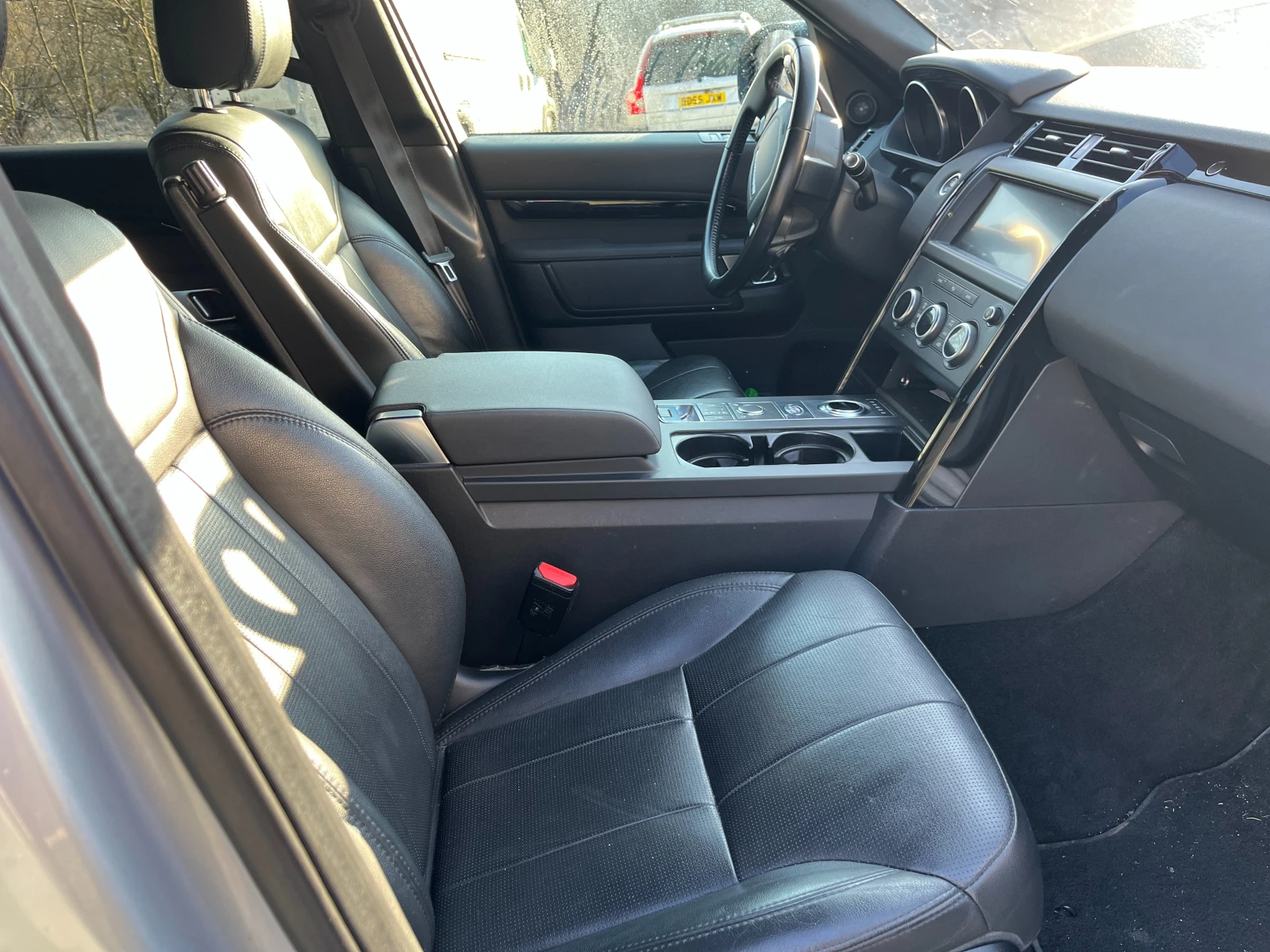 Land Rover Discovery, снимка 9 - Автомобили и джипове - 53809251