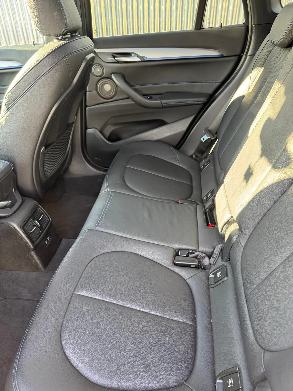 BMW X1 xDrive/M Pack/HUD/Panorama , снимка 10 - Автомобили и джипове - 53933358