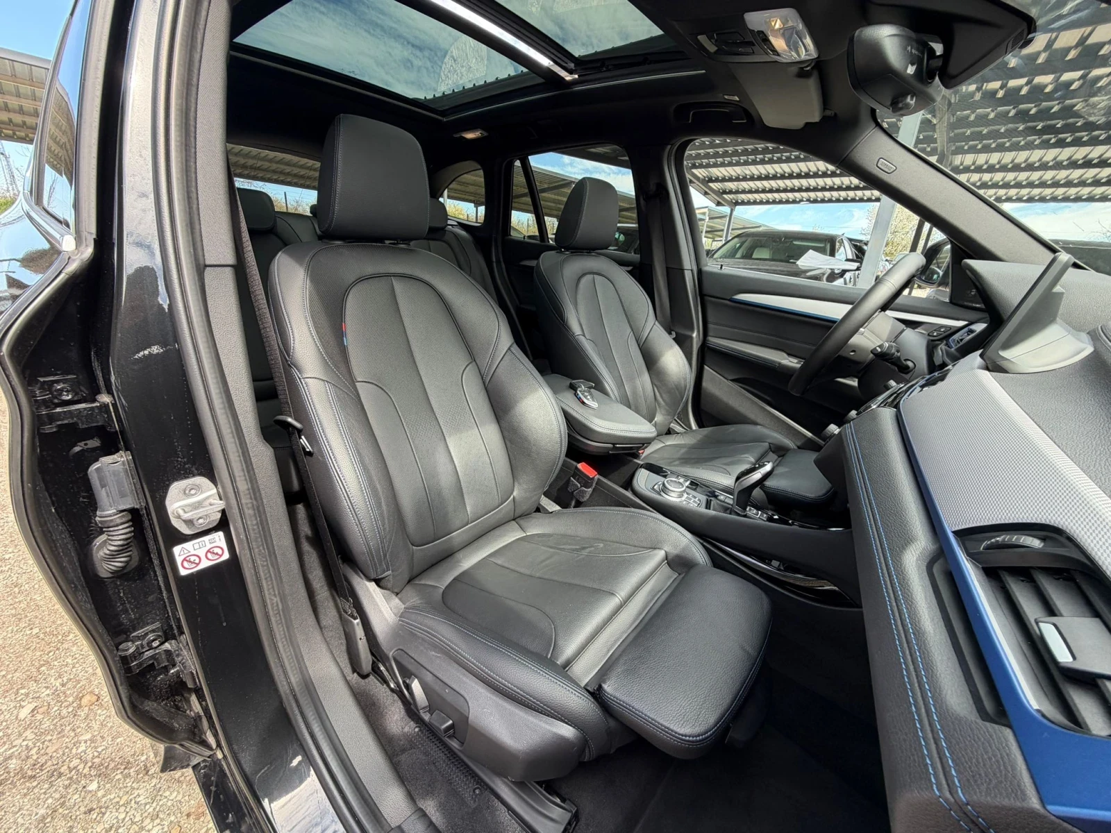 BMW X1 xDrive/M Pack/HUD/Panorama , снимка 15 - Автомобили и джипове - 53933358