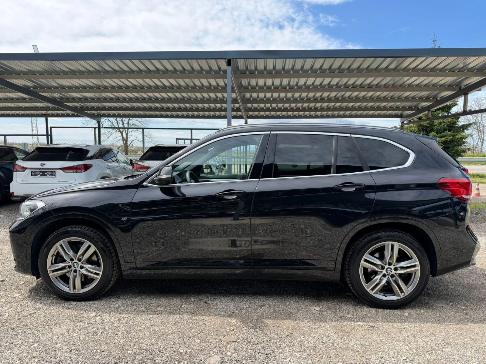 BMW X1 xDrive/M Pack/HUD/Panorama , снимка 8 - Автомобили и джипове - 53933358