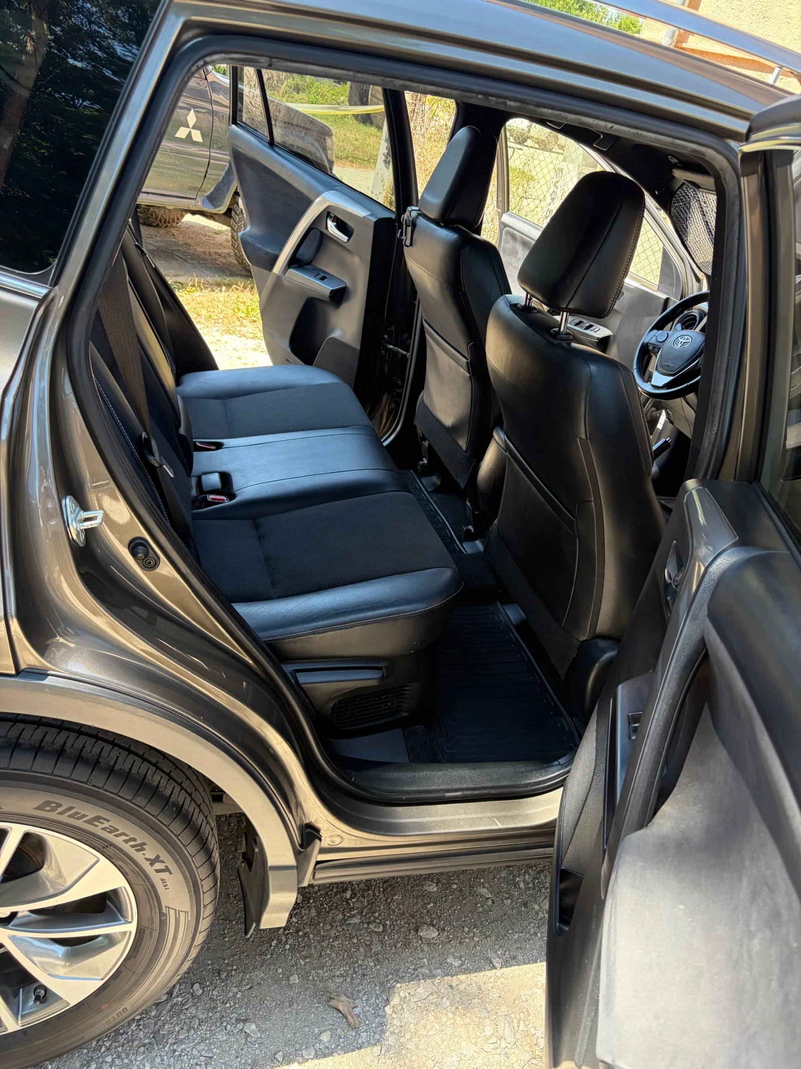 Toyota Rav4 Hybrid + ��� | Mobile.bg � ����������� 13