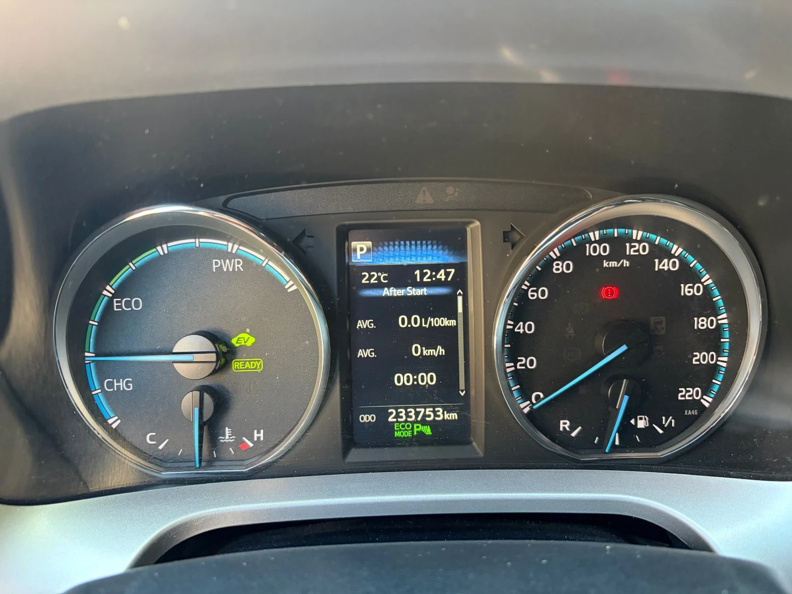 Toyota Rav4 Hybrid + АГУ, снимка 12 - Автомобили и джипове - 55439626
