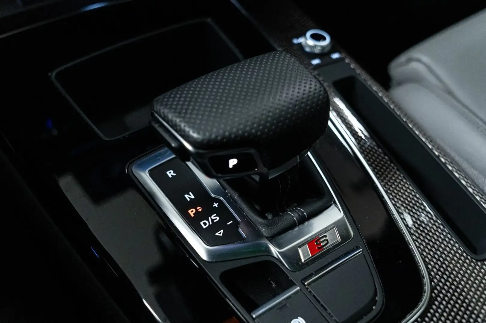 Audi SQ5 SPORTBACK* MATRIX* 360КАМЕРА* LANE* ASSIST, снимка 12 - Автомобили и джипове - 55789280