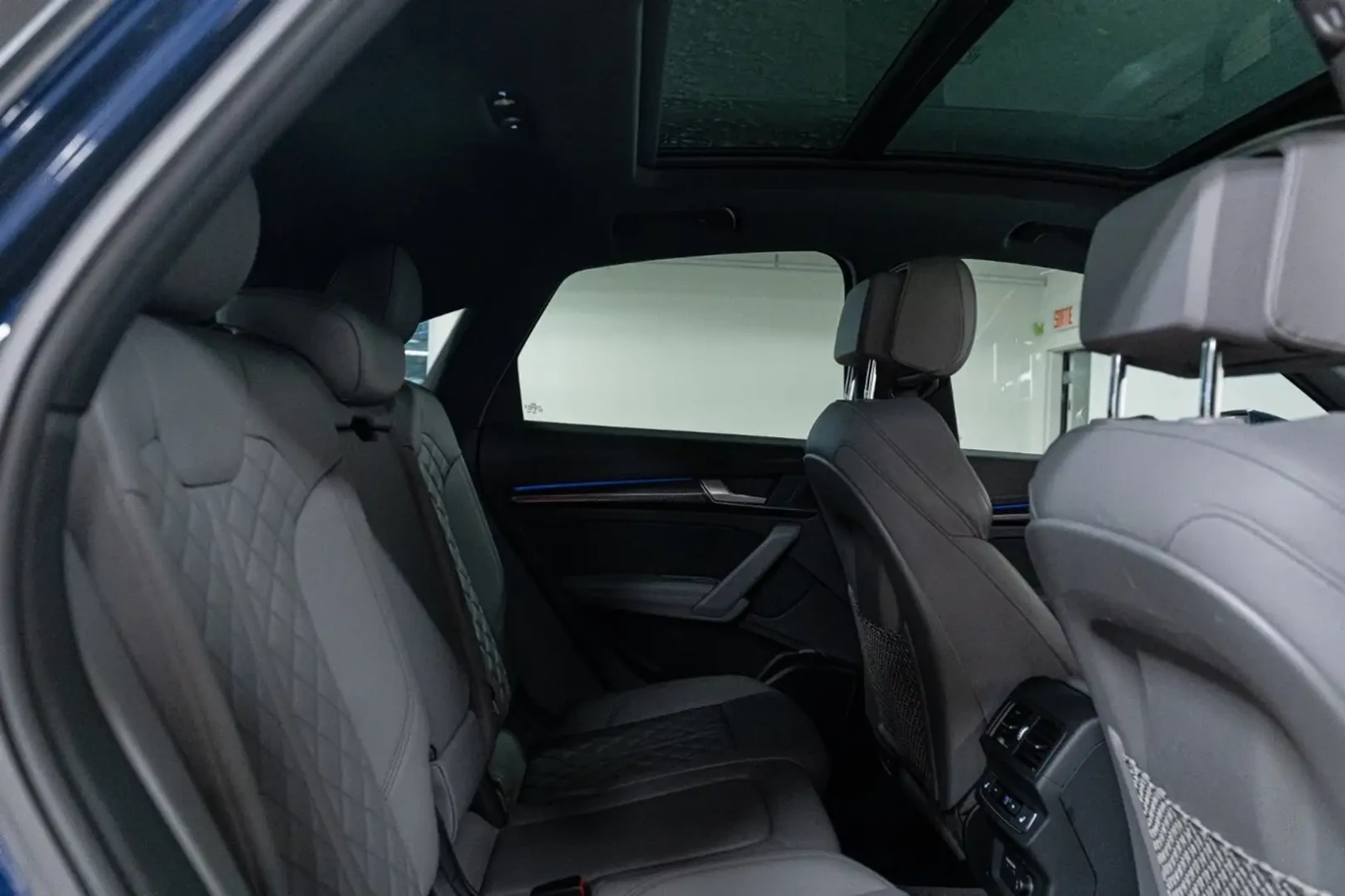 Audi SQ5 SPORTBACK* MATRIX* 360КАМЕРА* LANE* ASSIST, снимка 16 - Автомобили и джипове - 55789280