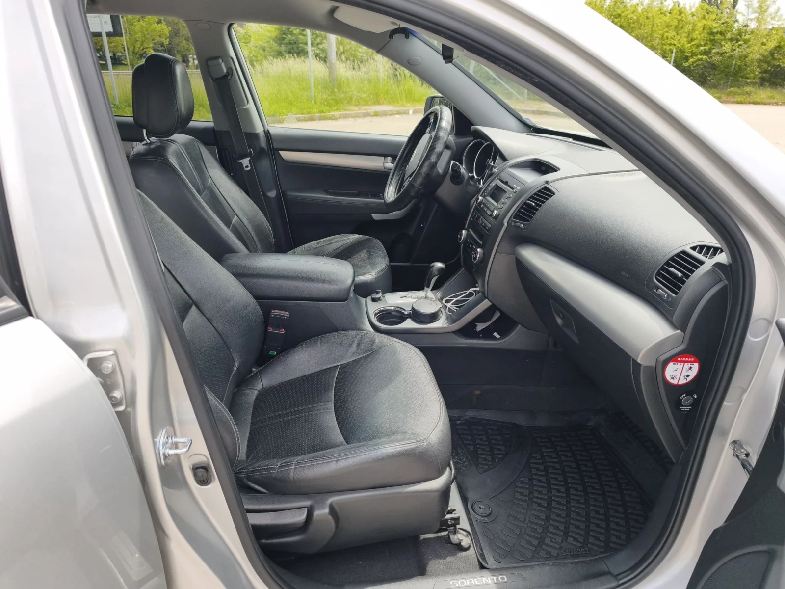 Kia Sorento 2.2 197ps, снимка 10 - Автомобили и джипове - 55824908
