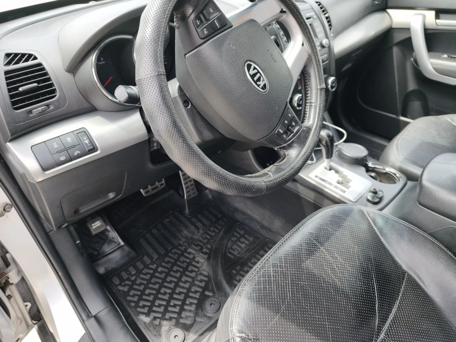 Kia Sorento 2.2 197ps, снимка 14 - Автомобили и джипове - 55824908