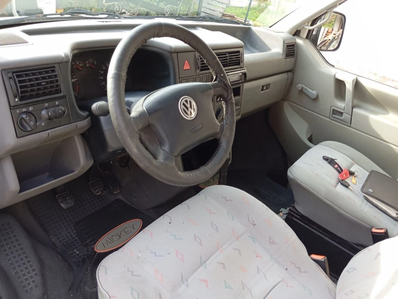 VW Transporter 2.5 TDI, снимка 8 - Бусове и автобуси - 47720960