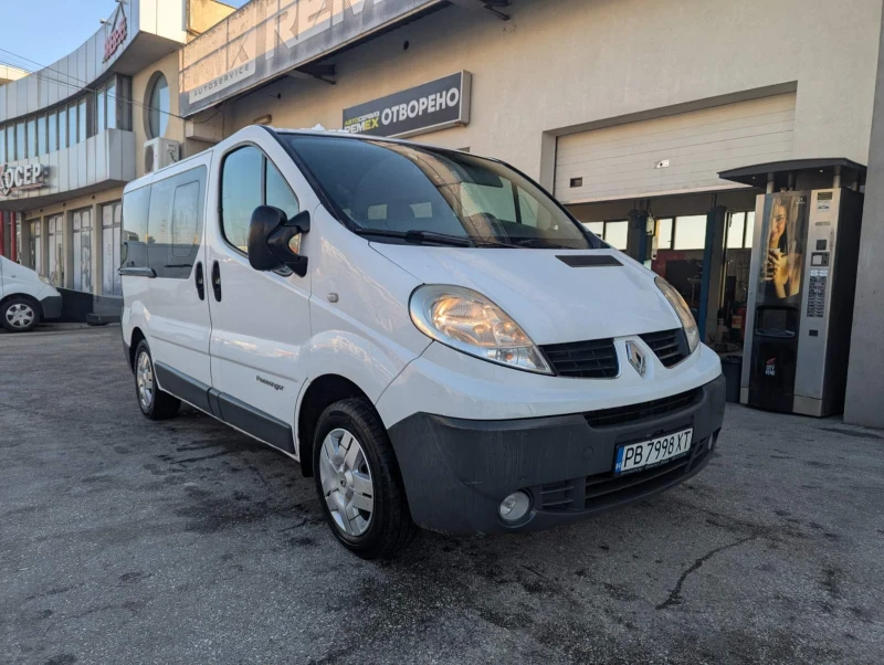 Renault Trafic 2.0 dci 115hp, снимка 2 - Бусове и автобуси - 48863365