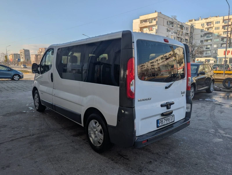 Renault Trafic 2.0 dci 115hp, снимка 4 - Бусове и автобуси - 48863365