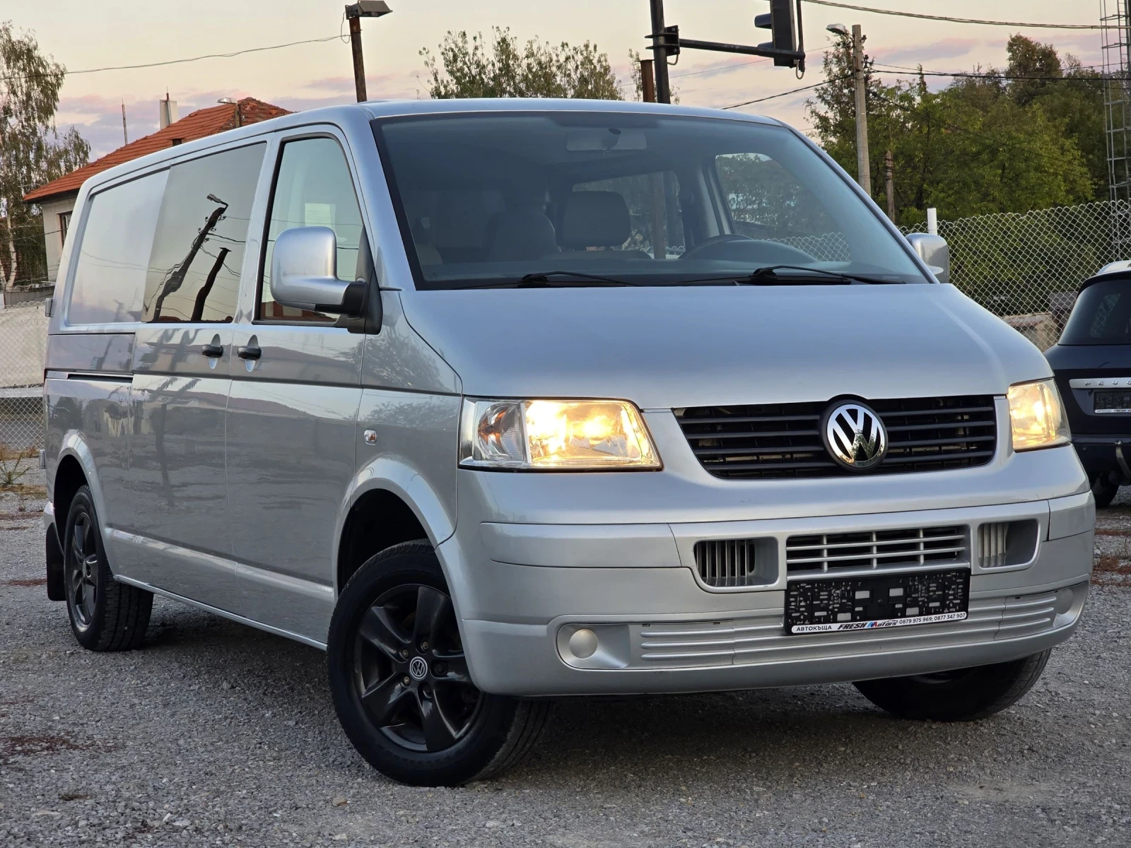 VW Transporter 2.5 TDI 131 К.С. ДЪЛГА БАЗА / КЛИМАТИК - изображение 2