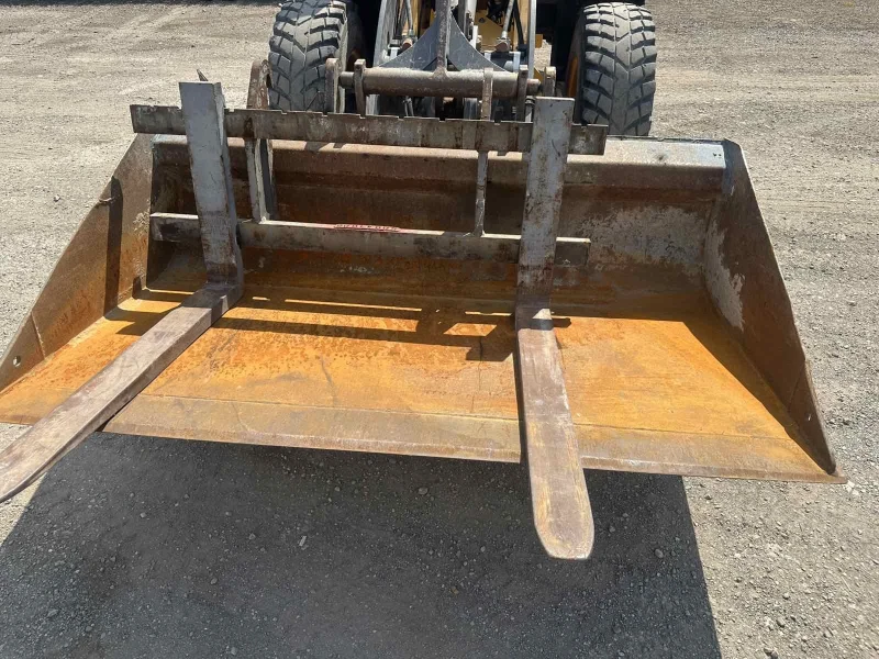 Челен товарач Volvo L 25F, снимка 8 - Индустриална техника - 51299646