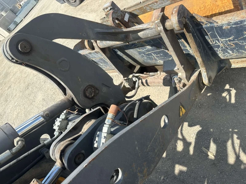 Челен товарач Volvo L 25F, снимка 6 - Индустриална техника - 51299646