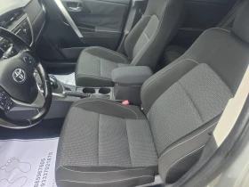 Toyota Auris 1.8i HYBRIDA , снимка 10