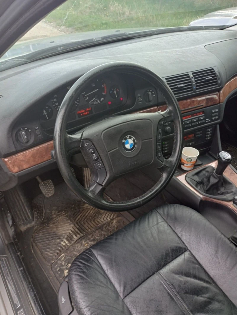 BMW 525 D, снимка 10 - Автомобили и джипове - 47456923