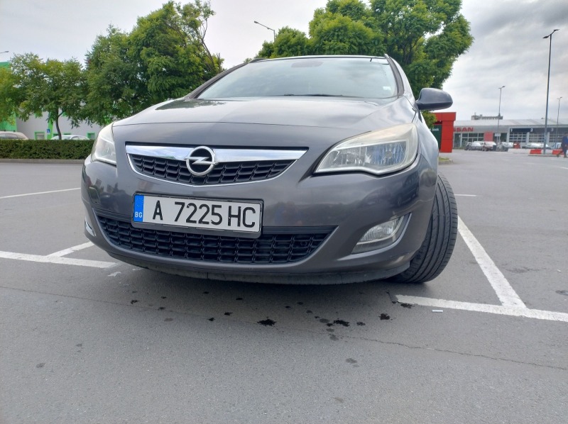 Opel Astra J CDTI, снимка 6 - Автомобили и джипове - 46277552