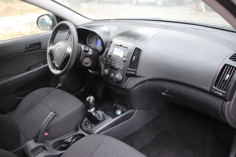 Hyundai I30 1.6  CRDi - нов внос ЛИЗИНГ, снимка 9 - Автомобили и джипове - 52037530