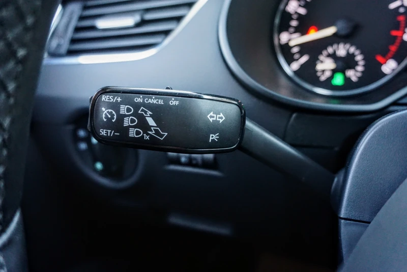 Skoda Octavia 1.4TGI CNG, снимка 9 - Автомобили и джипове - 52418369