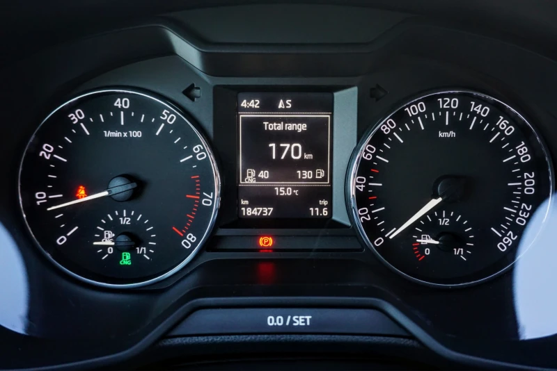 Skoda Octavia 1.4TGI CNG, снимка 11 - Автомобили и джипове - 52418369