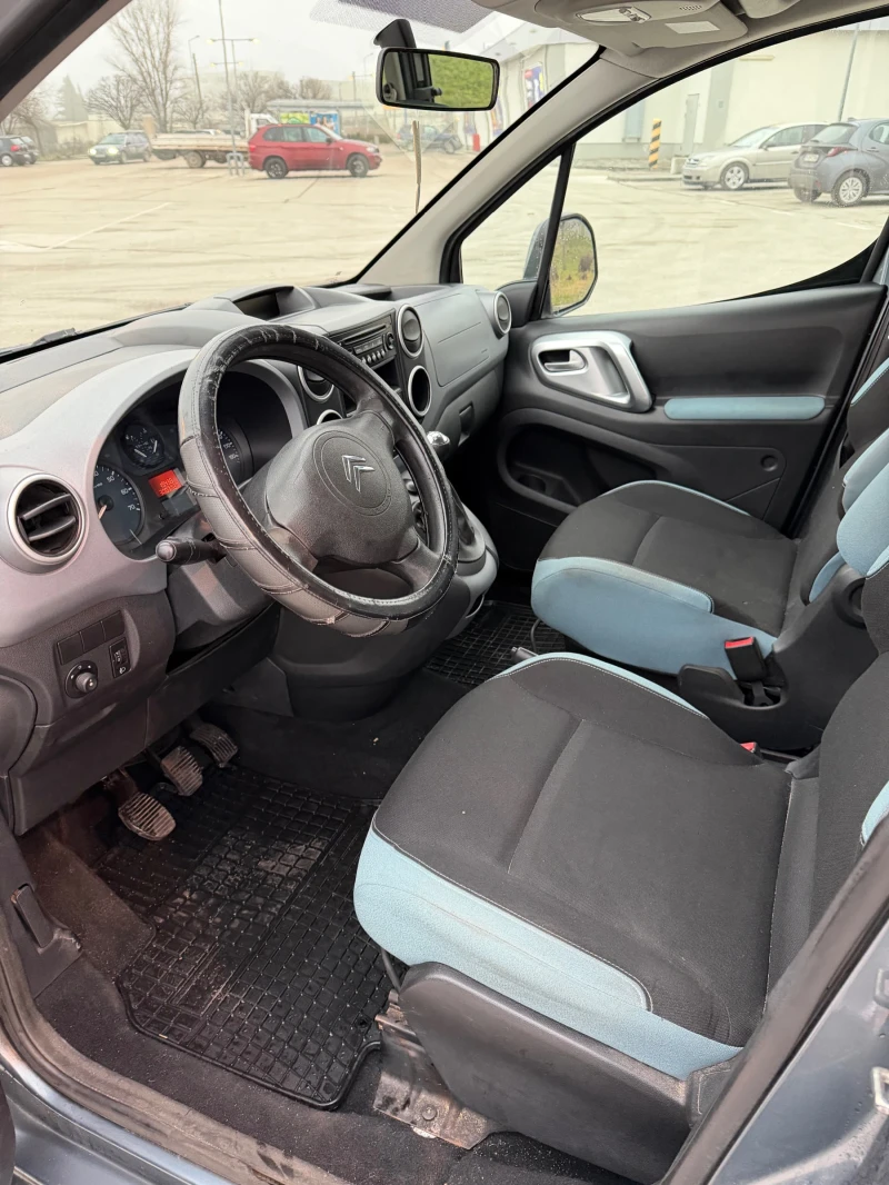 Citroen Berlingo 1.6HDI, снимка 5 - Автомобили и джипове - 53224545