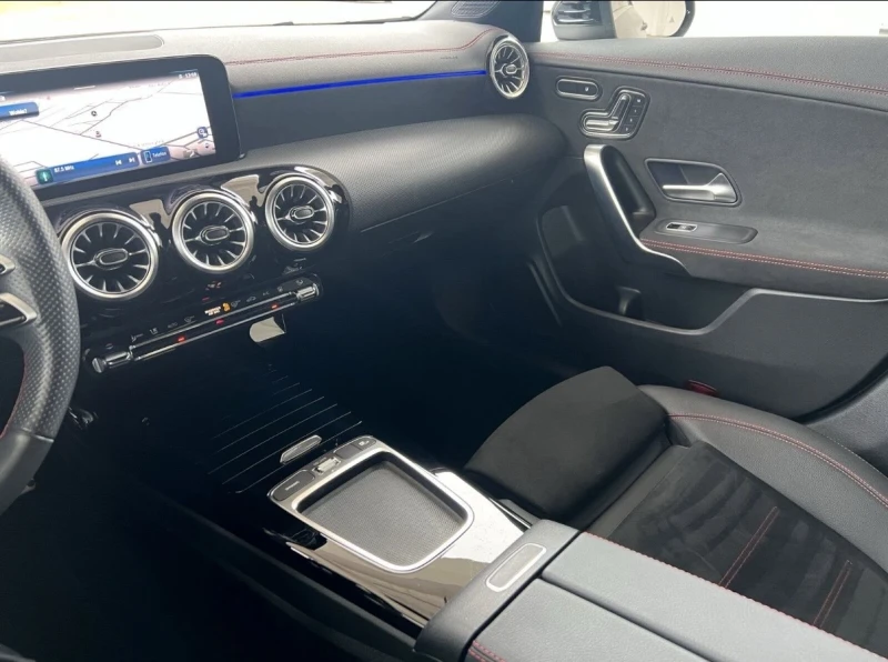 Mercedes-Benz CLA 200 AMG* Kamera* FaceLift* Гаранция-2028г, снимка 6 - Автомобили и джипове - 53539820