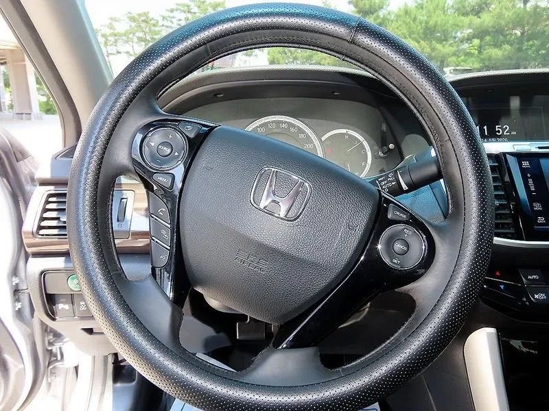 Honda Accord  2.4, снимка 8 - Автомобили и джипове - 55207324