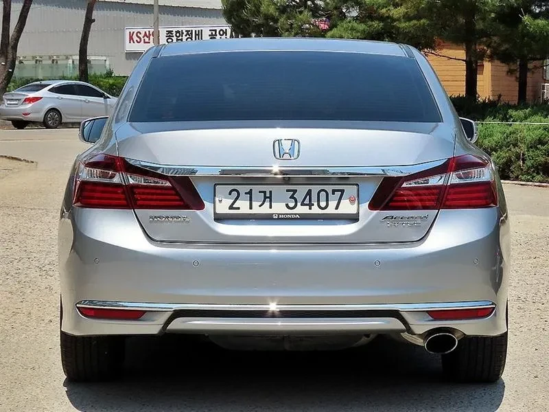 Honda Accord  2.4, снимка 4 - Автомобили и джипове - 55207324