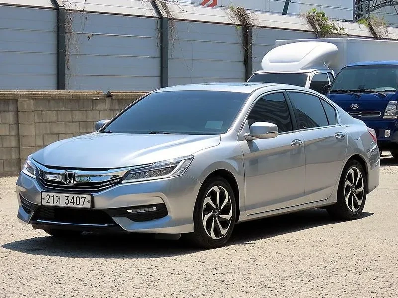 Honda Accord  2.4, снимка 2 - Автомобили и джипове - 55207324