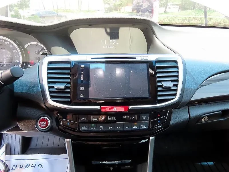Honda Accord  2.4, снимка 13 - Автомобили и джипове - 55207324