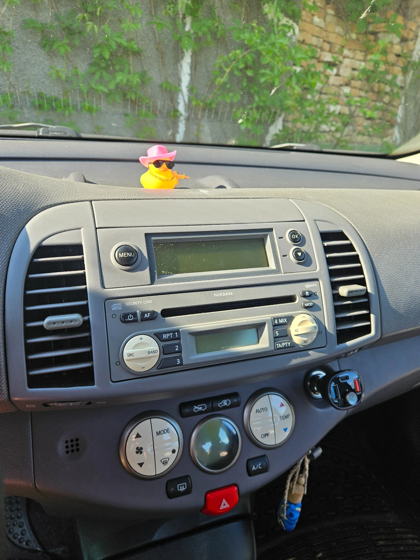 Nissan Micra  - изображение 7