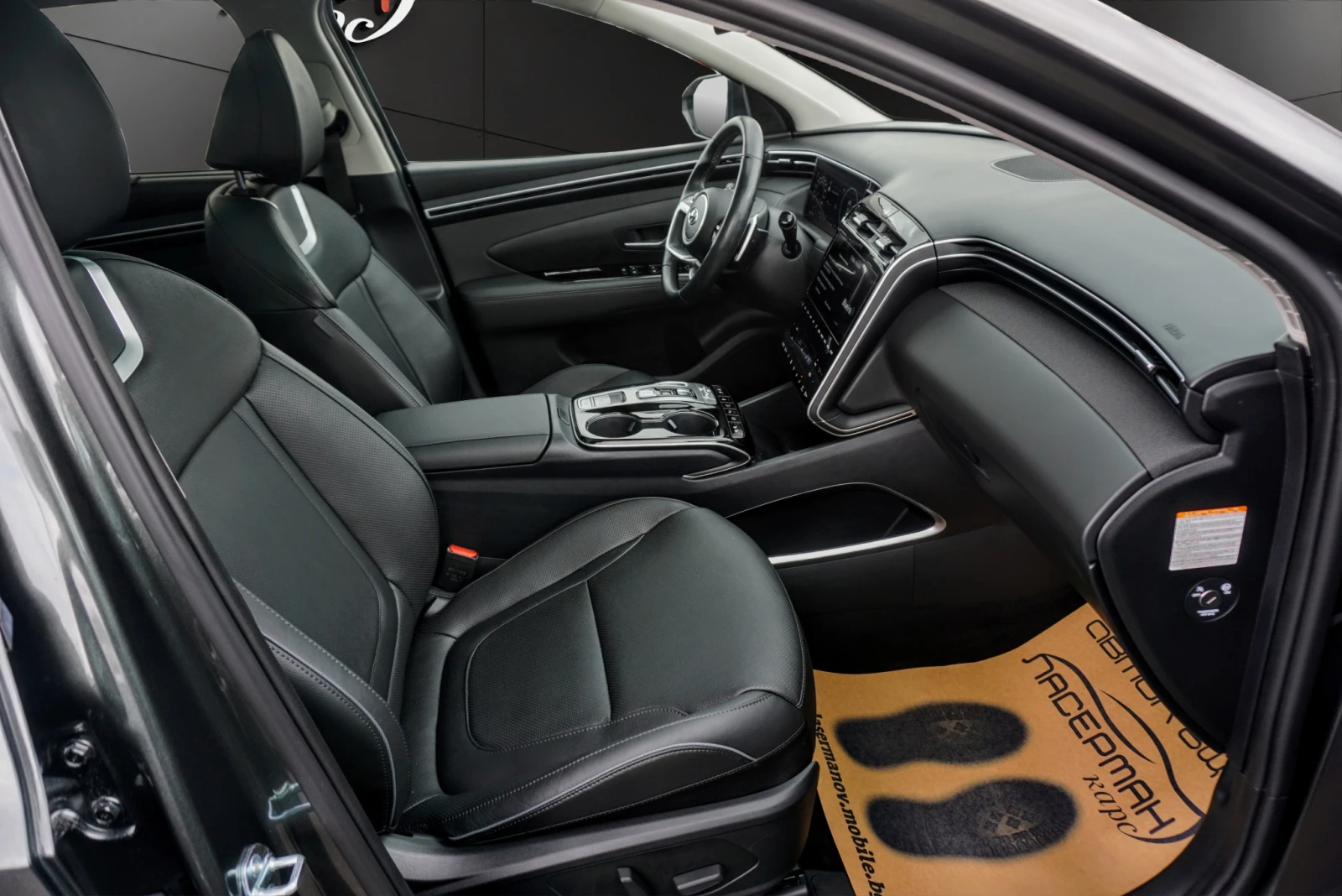 Hyundai Tucson 1.6 PHEV 4WD EXE  PANO * ПАМЕТ* * ОБДУХВАНЕ* , снимка 13 - Автомобили и джипове - 52418369