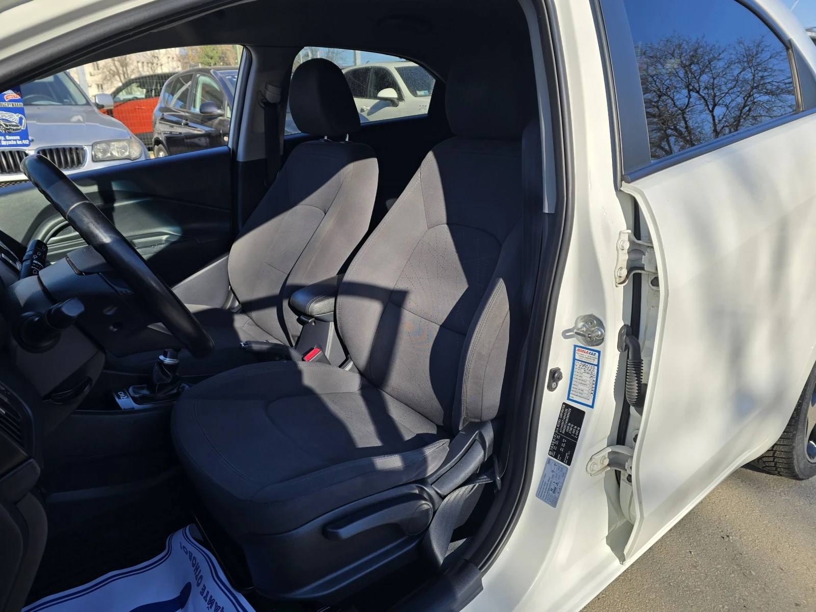 Kia Rio 1.4d 90к.с 6 скорости Топ състояние  - изображение 10