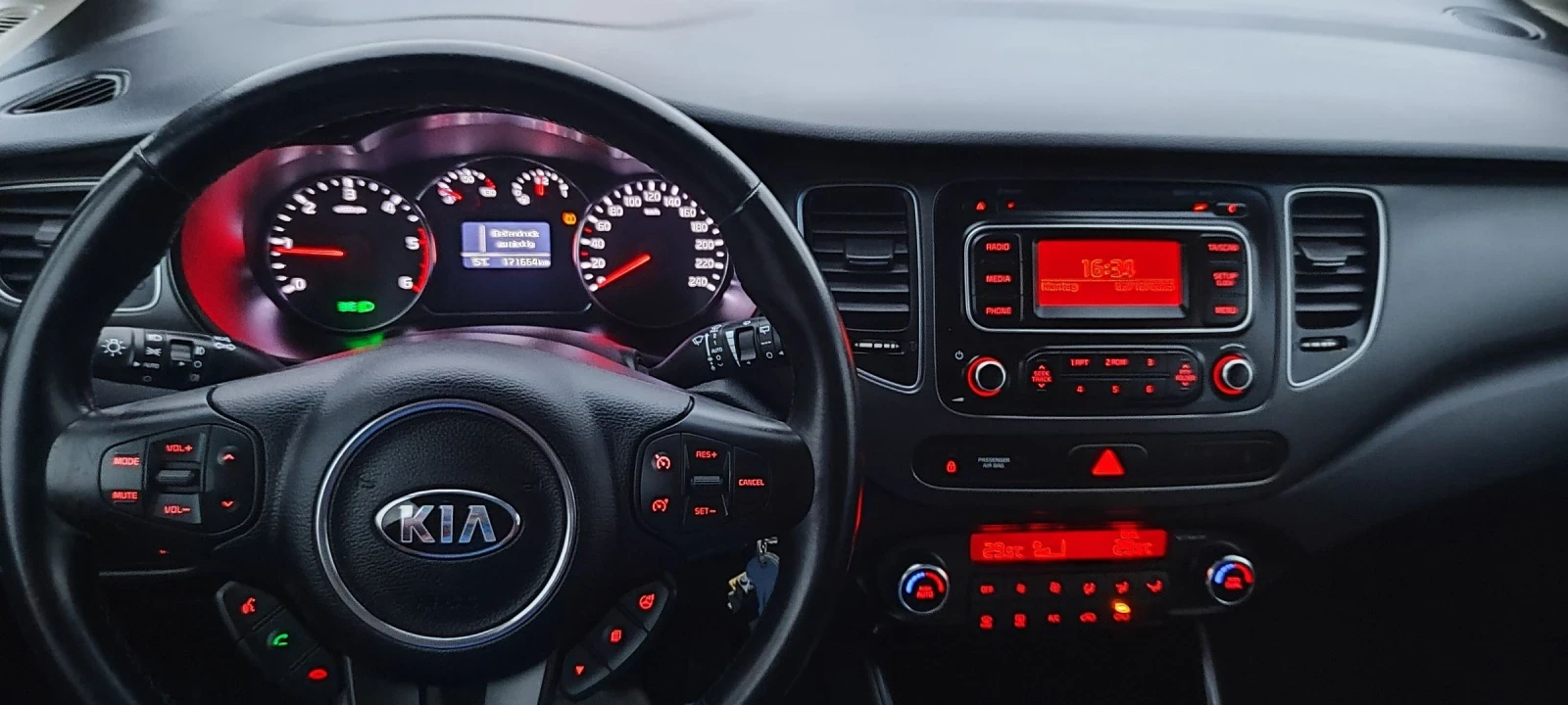 Kia Carens 1, 7CRDI - изображение 6