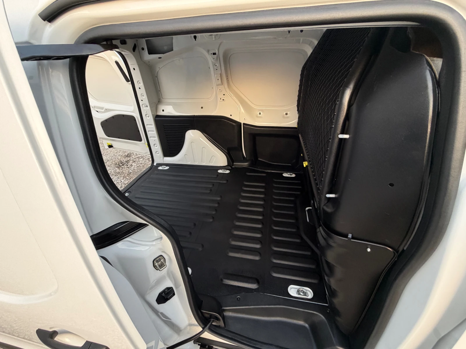 Peugeot Partner 1.6BLUHDI* TOP* EVRO6 , снимка 15 - Автомобили и джипове - 53735462