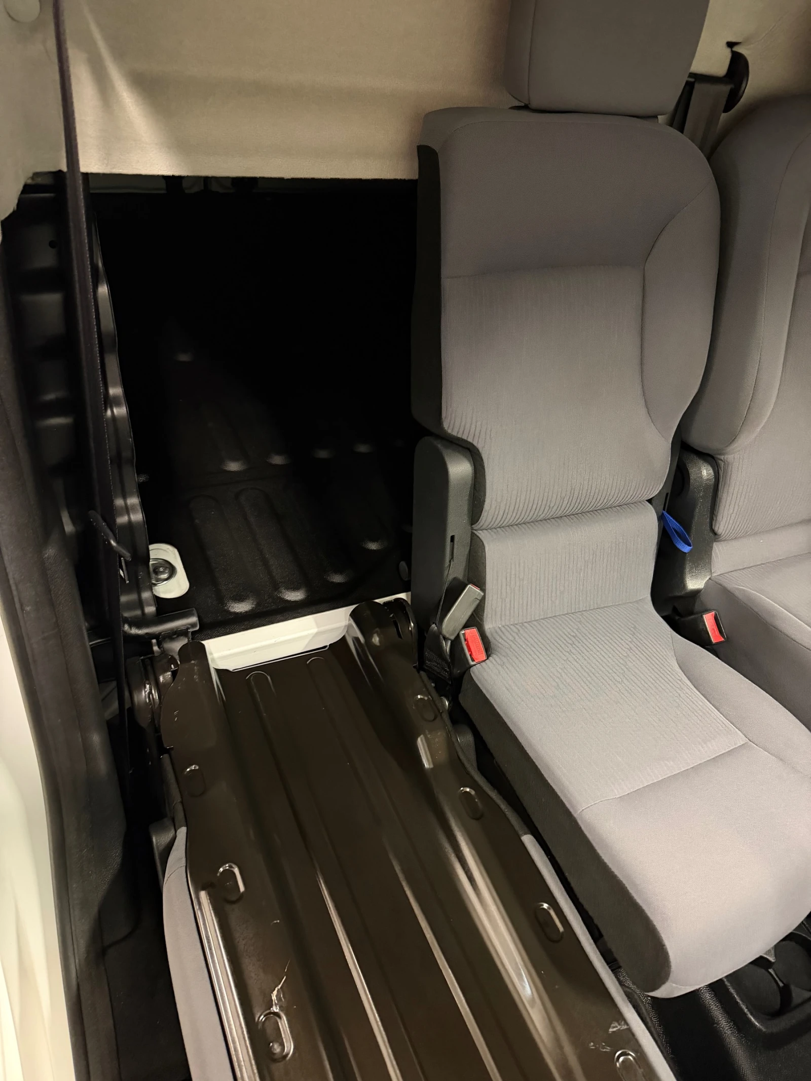 Peugeot Partner 1.6BLUHDI* TOP* EVRO6 , снимка 12 - Автомобили и джипове - 53735462