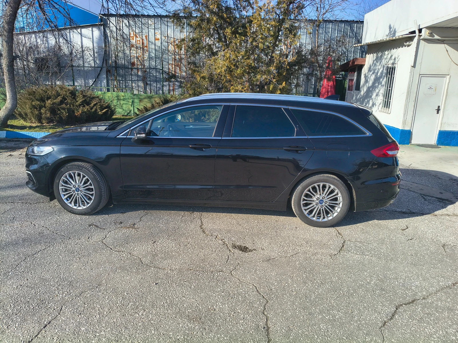 Ford Mondeo Titanium/190 к.с./Distronic /Теглич/Самопаркиране, снимка 3 - Автомобили и джипове - 53803714
