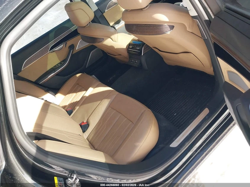 Audi A8 3.0l L 55, снимка 8 - Автомобили и джипове - 53809170