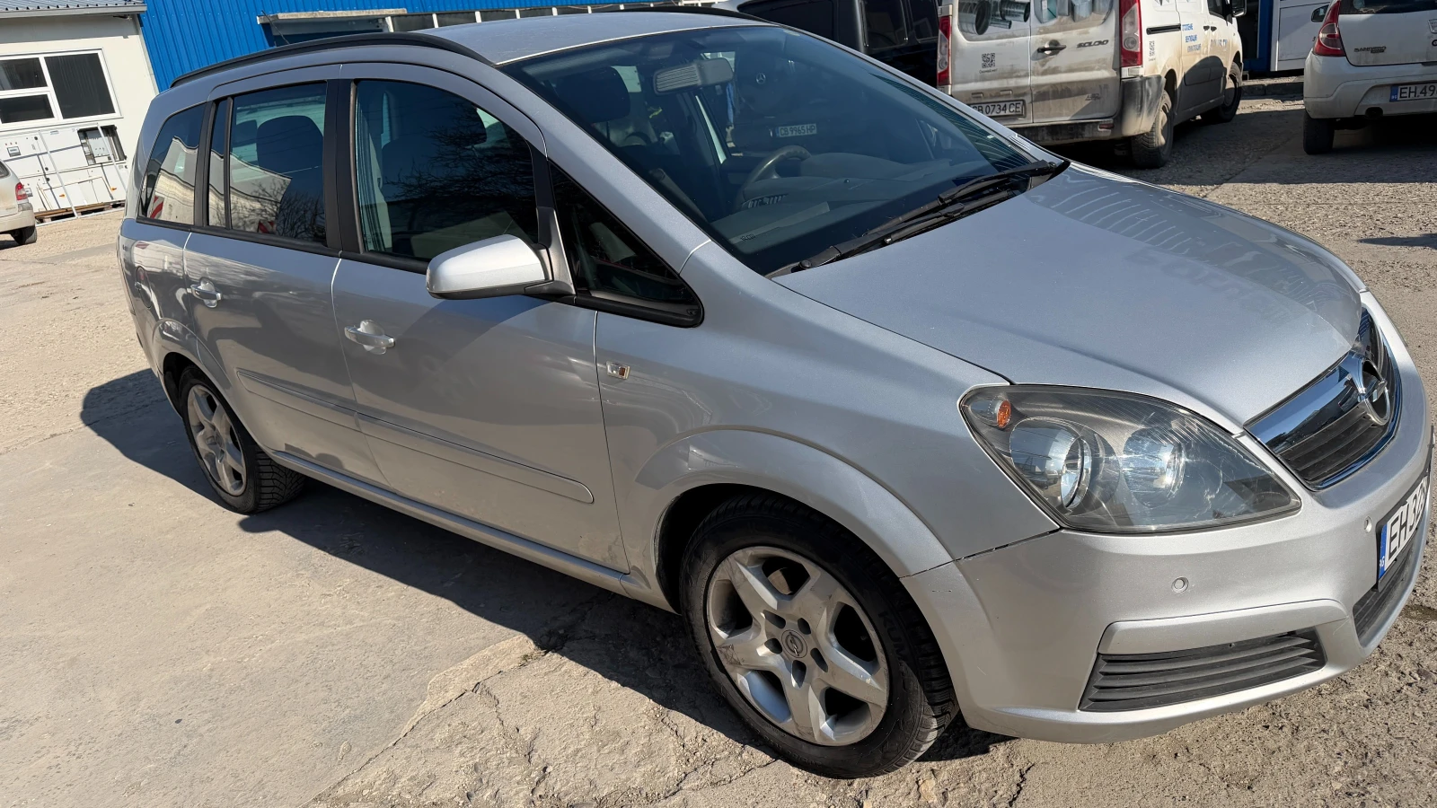 Opel Zafira, снимка 2 - Автомобили и джипове - 53813136